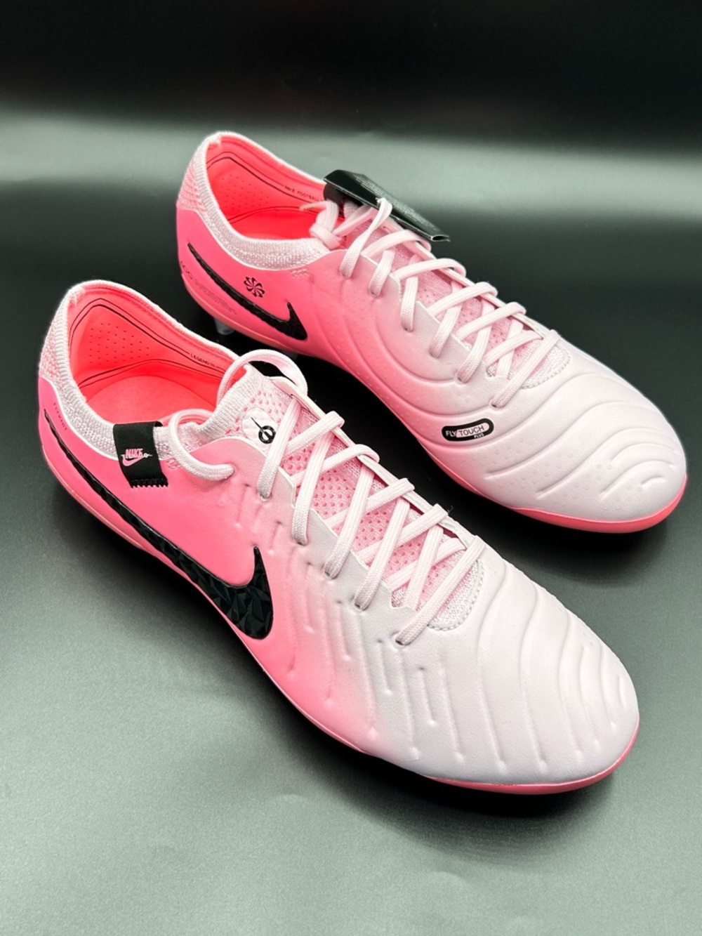 Nike men’s tiempo legend 10 ACC AG Pink Fade Soccer Cleats